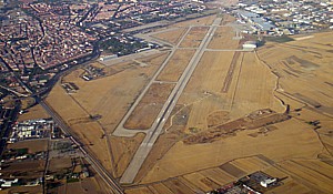 De fabriek van EADS-CASA ligt aan het vliegveld van Madrid-Getafe.