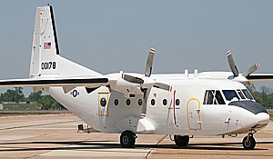 Een C-212 Aviocar van de US Air Force.